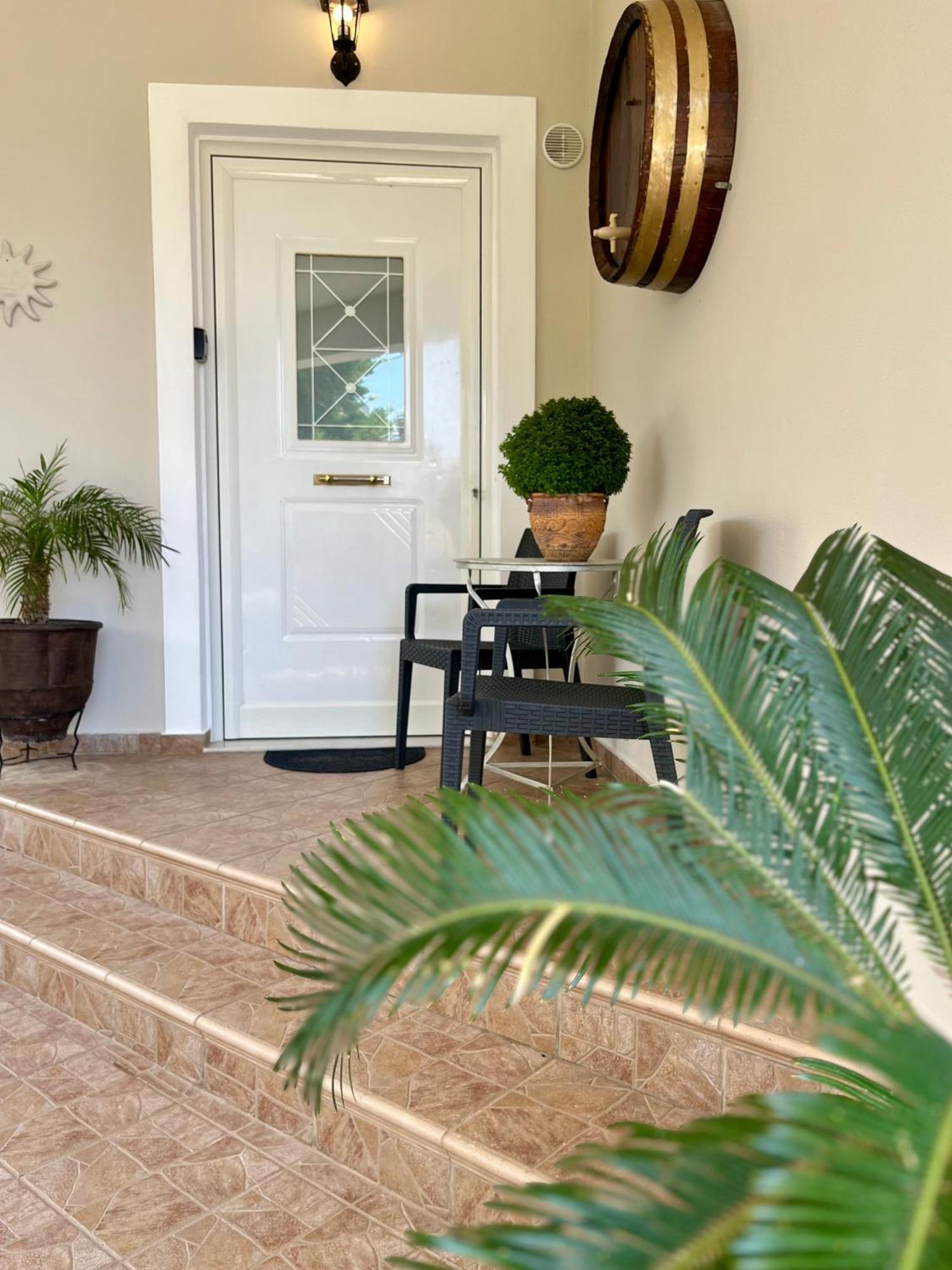 Lia'S Luxury Apartment - Near Airport Koropi Esterno foto
