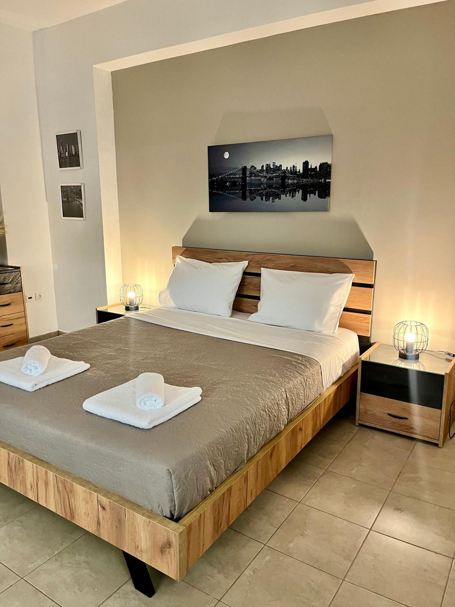 Lia'S Luxury Apartment - Near Airport Koropi Esterno foto