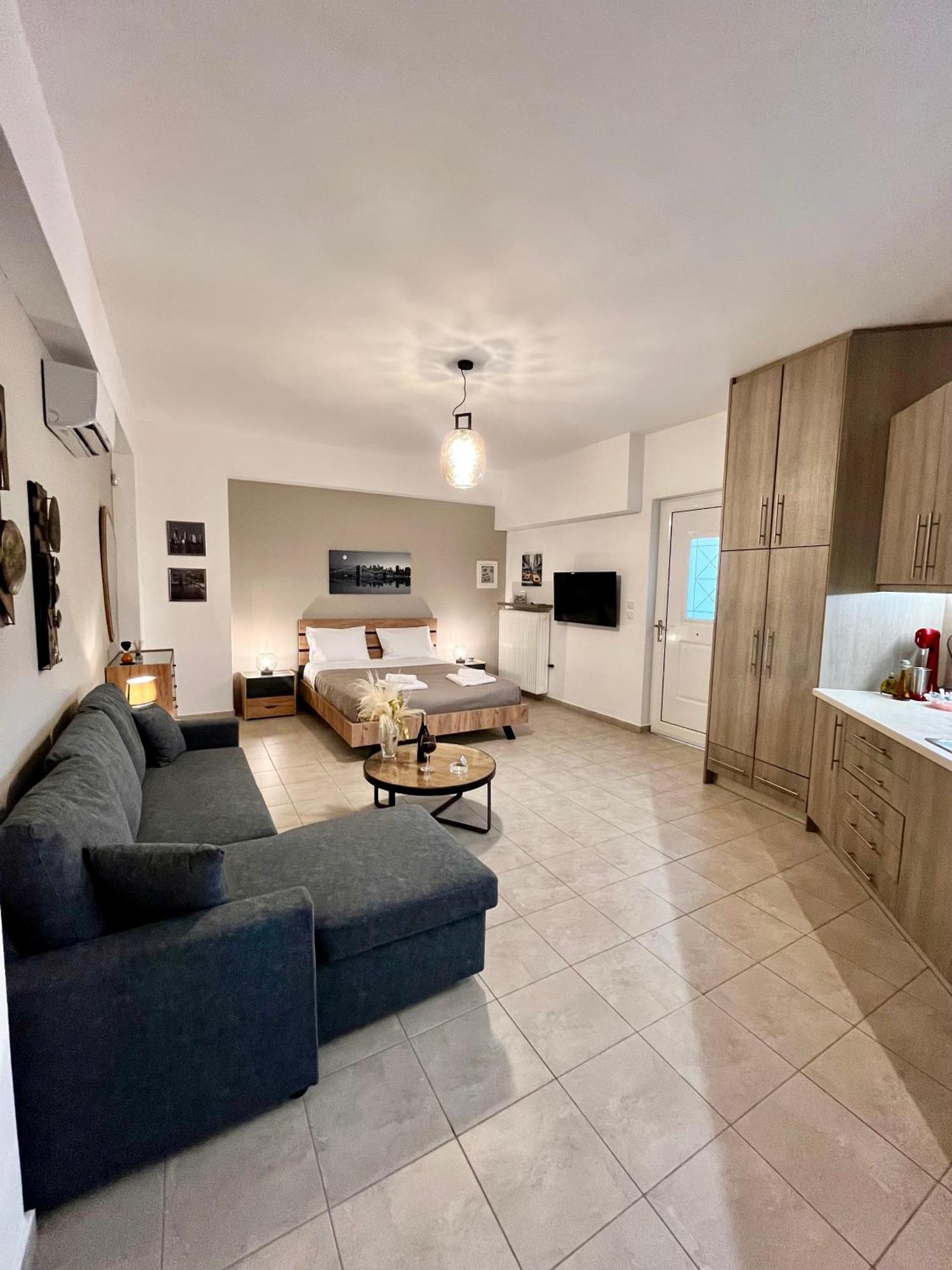 Lia'S Luxury Apartment - Near Airport Koropi Esterno foto