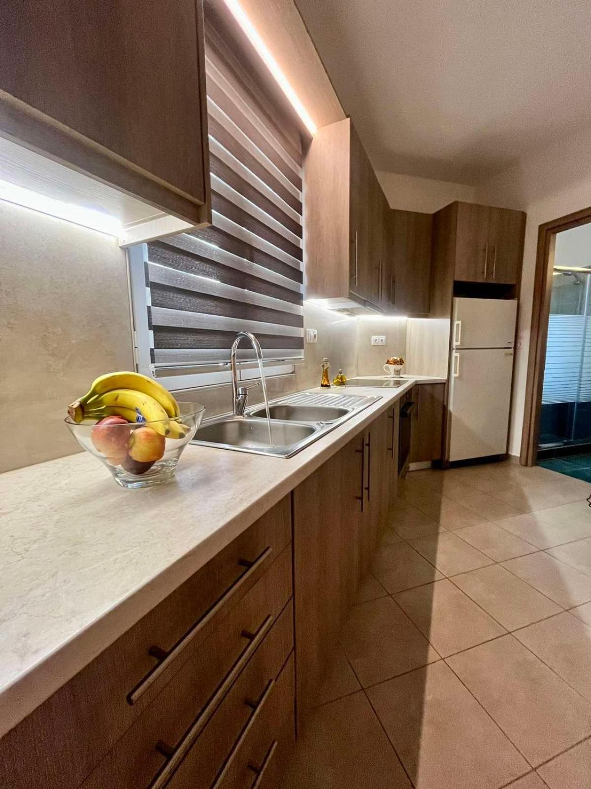 Lia'S Luxury Apartment - Near Airport Koropi Esterno foto