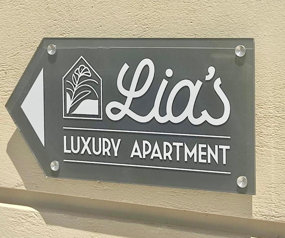 Lia'S Luxury Apartment - Near Airport Koropi Esterno foto