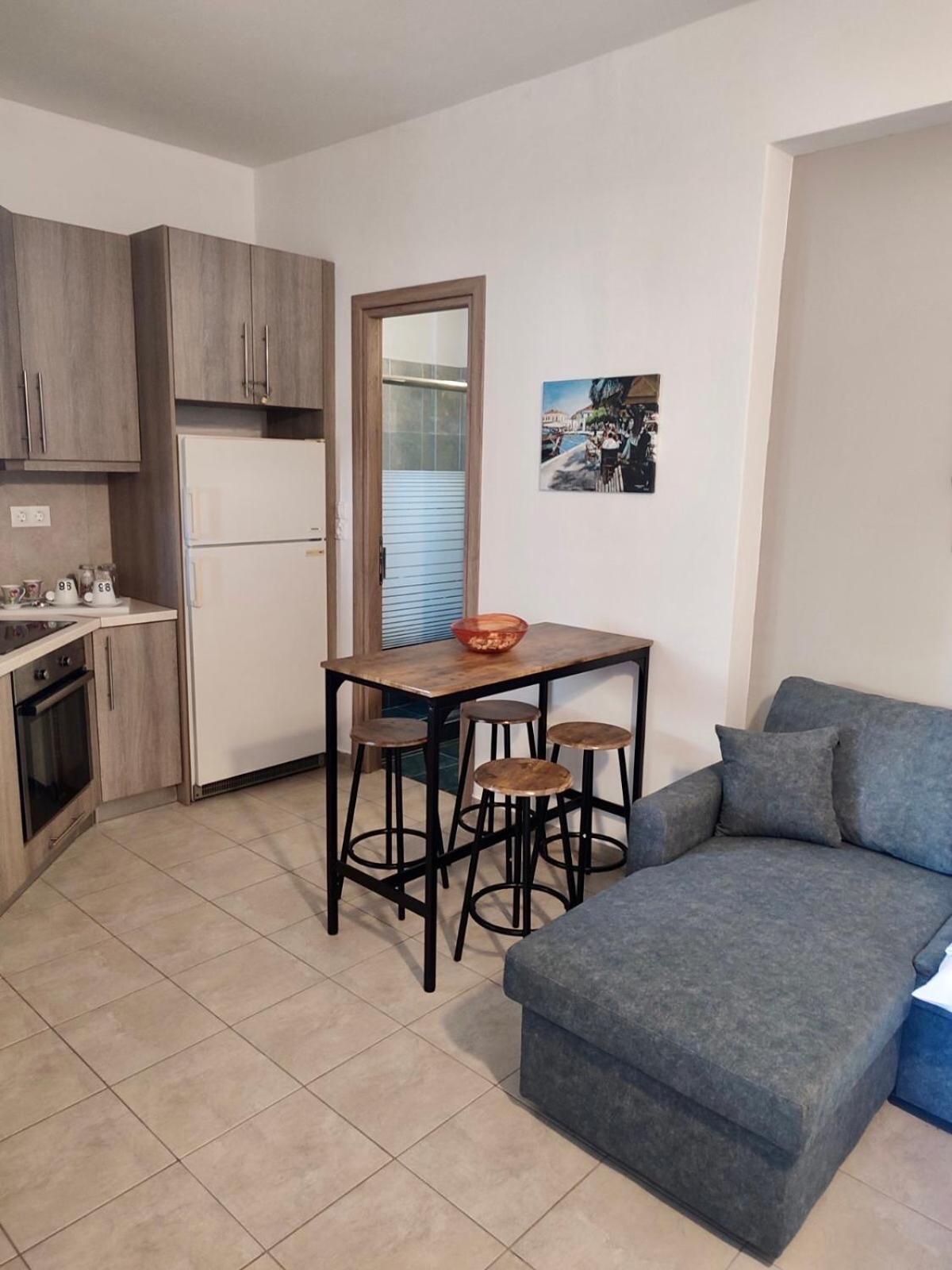 Lia'S Luxury Apartment - Near Airport Koropi Esterno foto